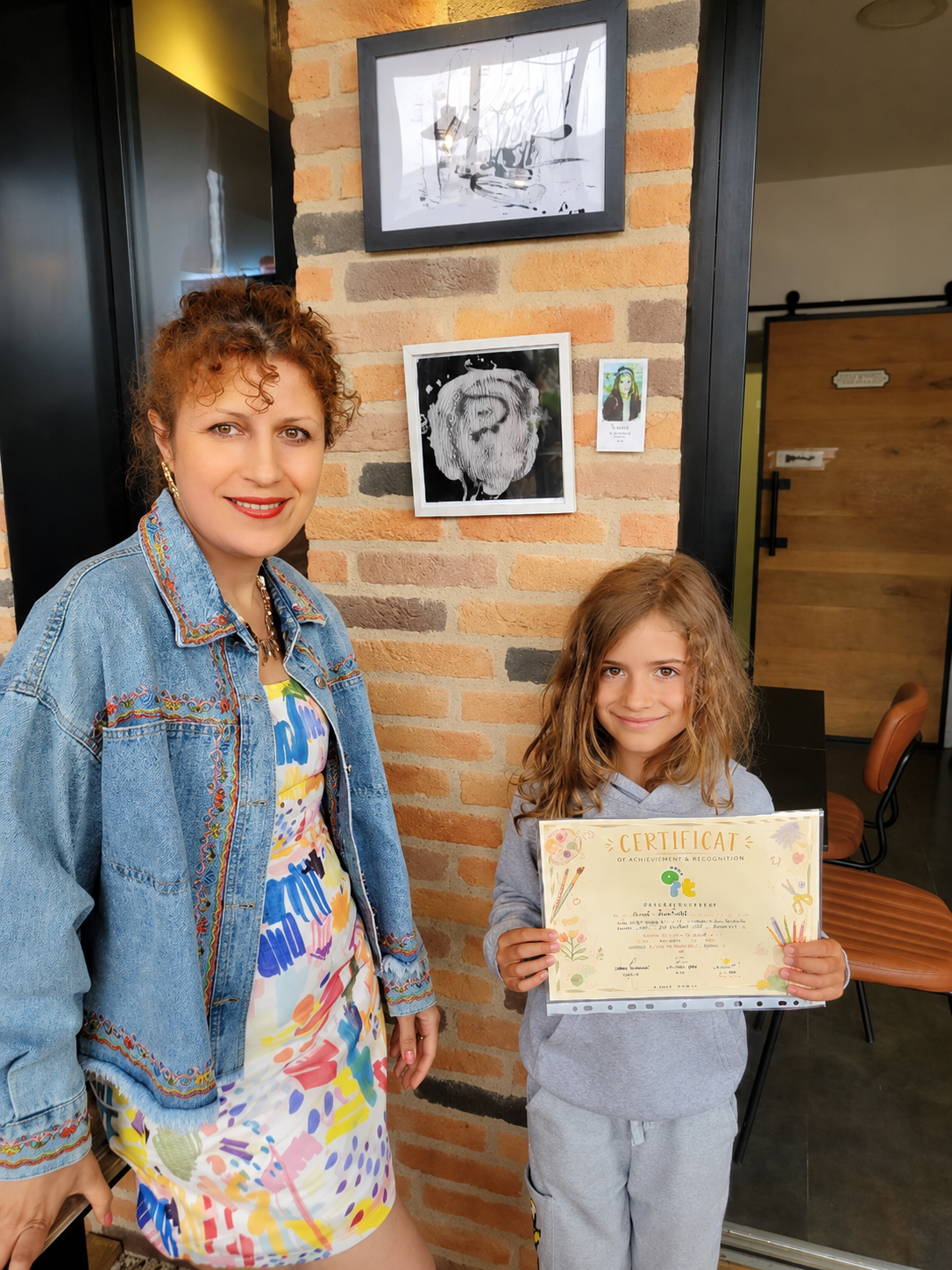 Remise du certificat de fin d'année créatif chez Narin'Art